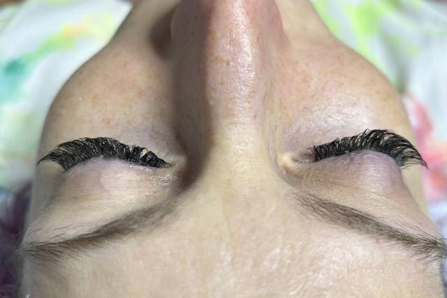 Medium cluster lashes $75