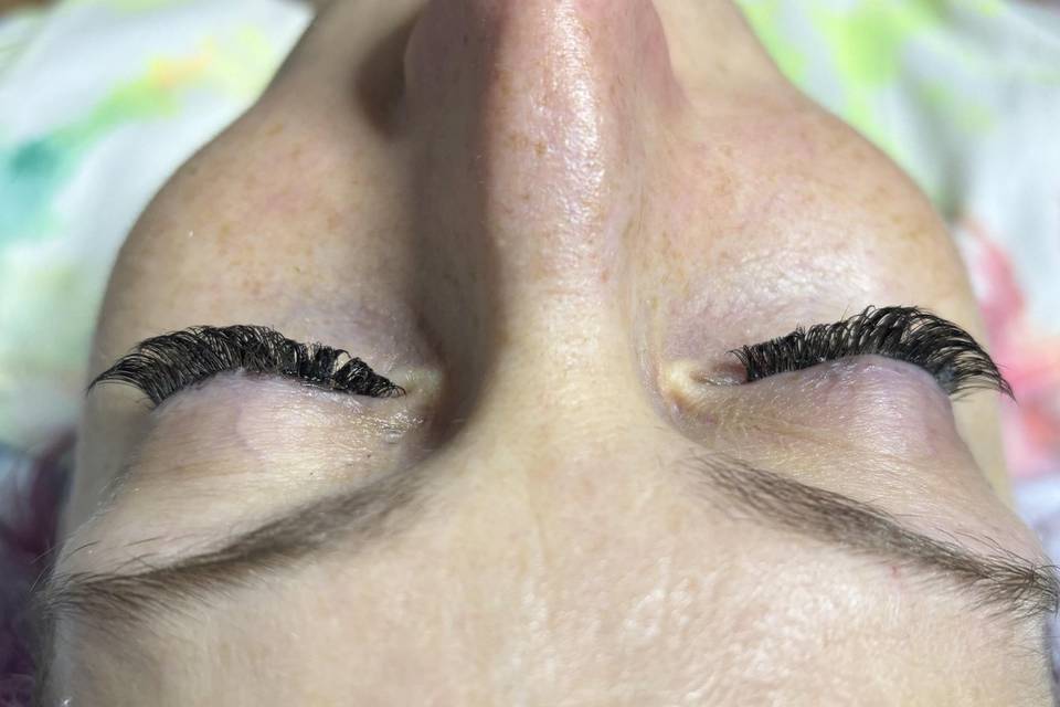 Medium cluster lashes $75