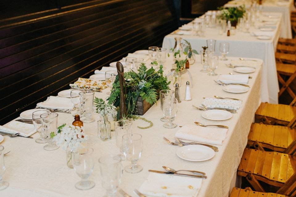 Head table setting