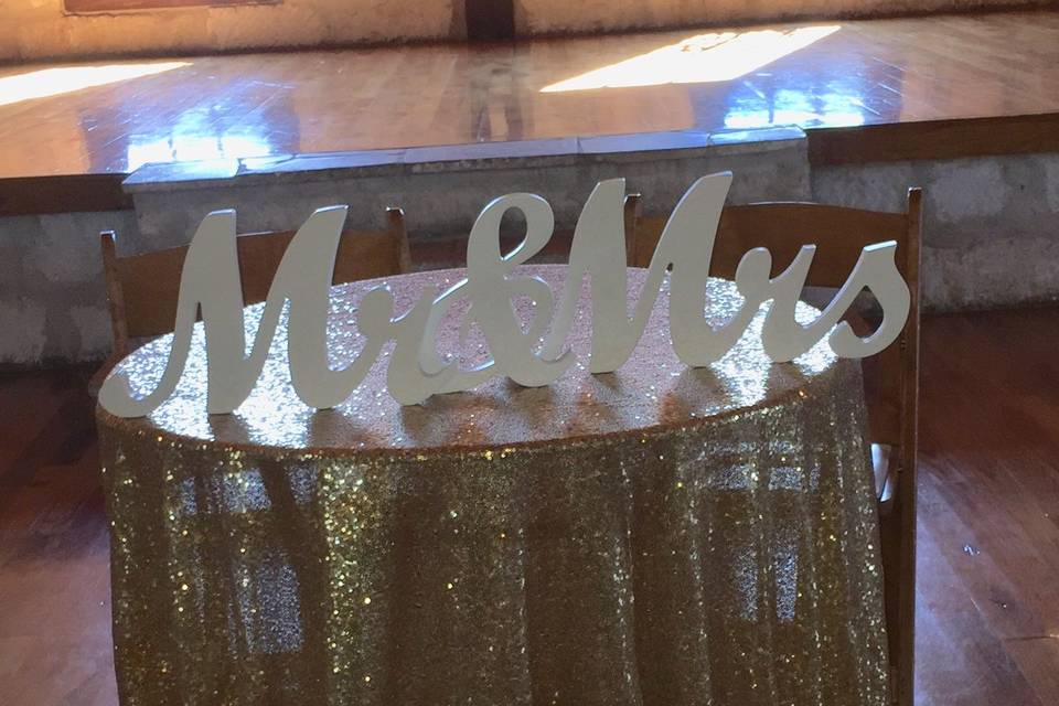 Mr & Mrs Table Arrangement