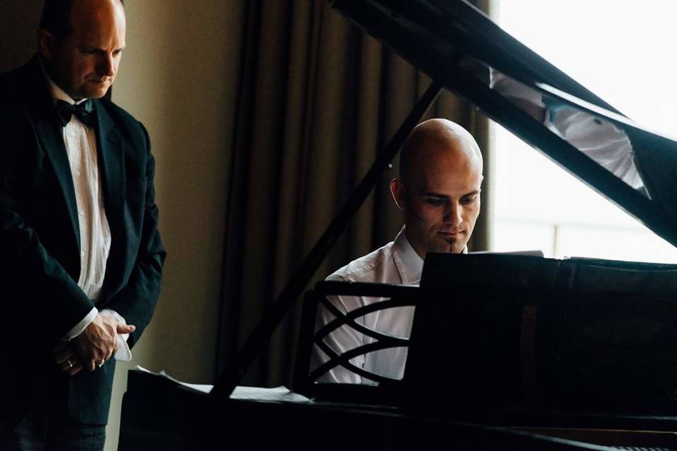 Aaron Foster, Professional Pianist/Singer