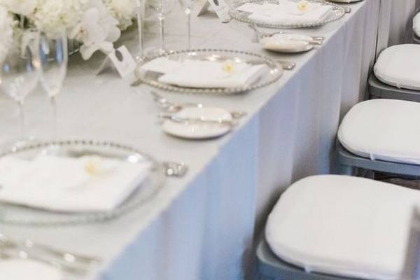 White/clear beautiful setting