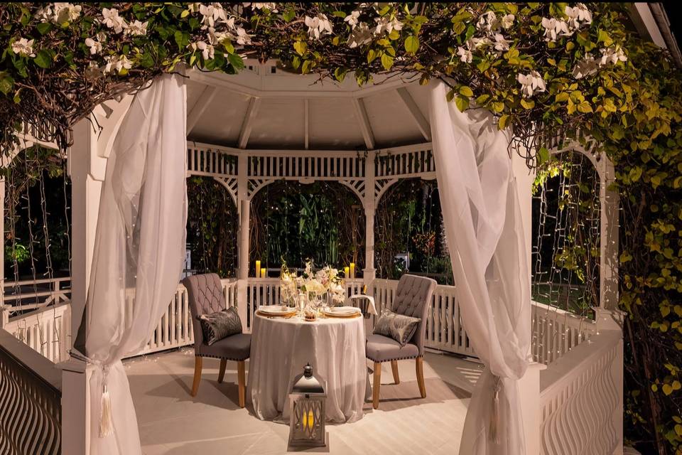 Pavilion table setting for two