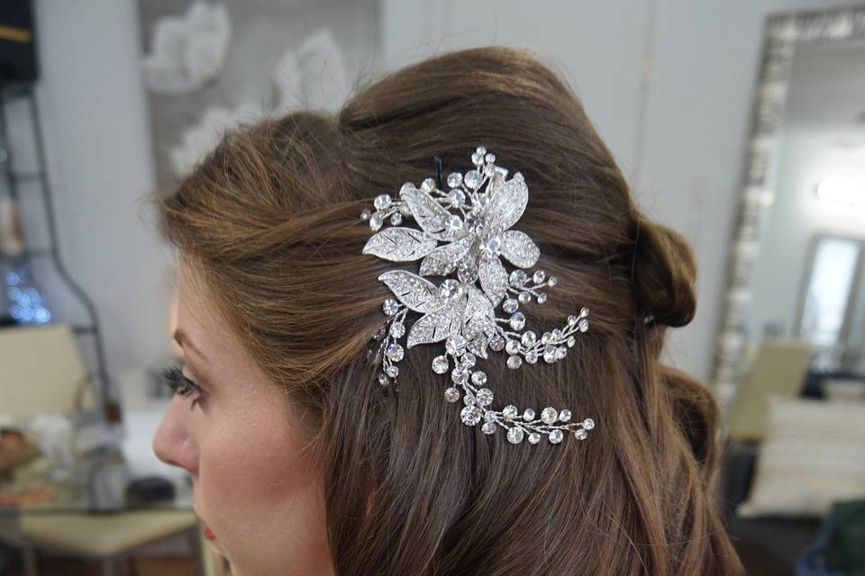 Wavy wedding hair with accessory