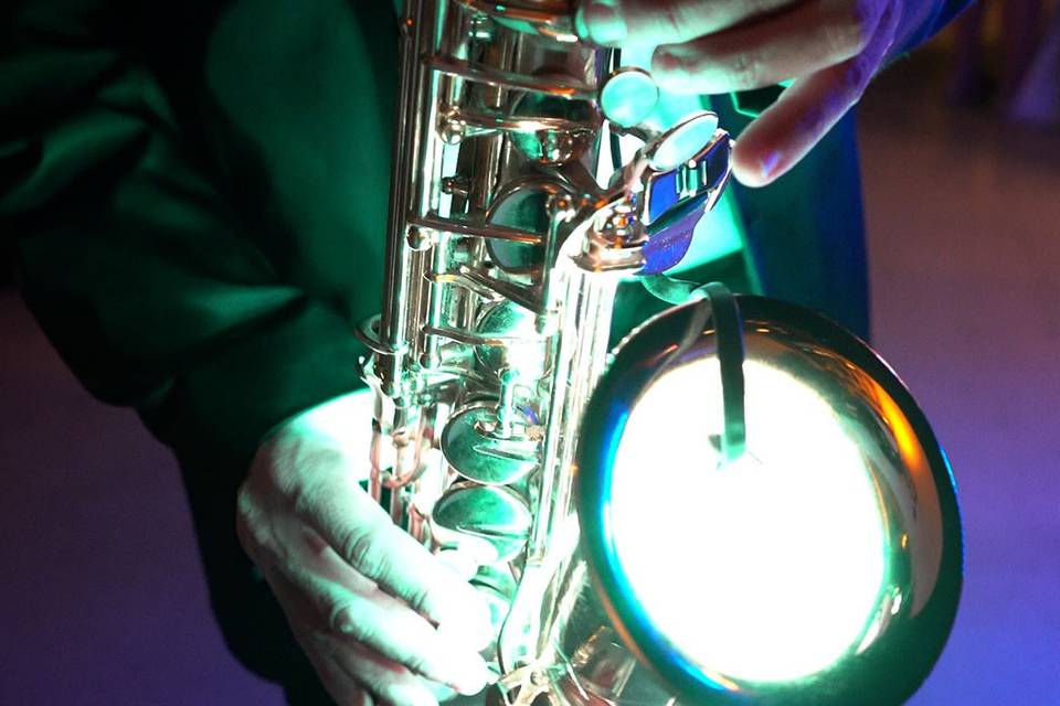 Live LED saxophone