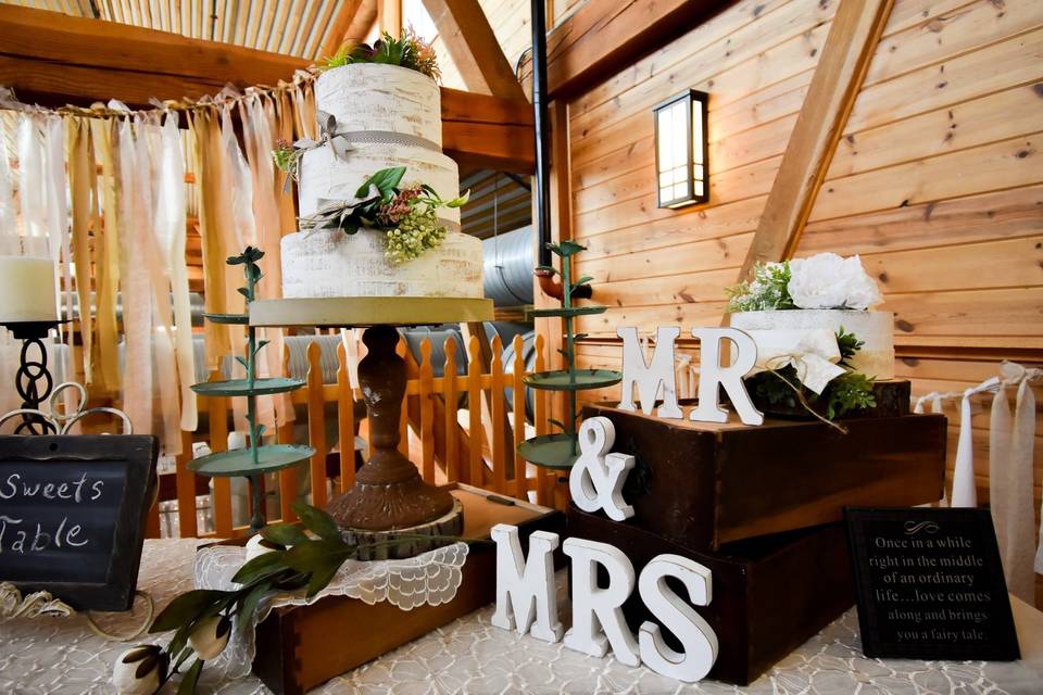 Cake table