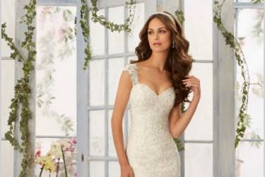 lara's bridals & formals