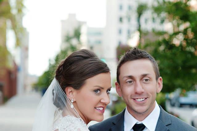 lara's bridals & formals