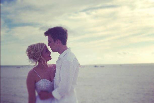 lara's bridals & formals