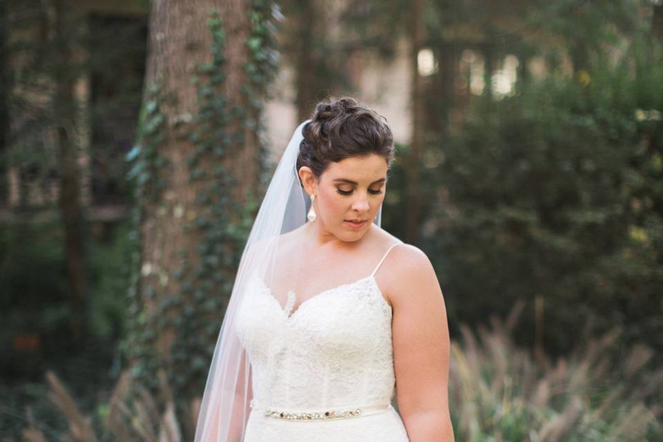 Beautiful bride, Kristin | Photo: Jessie Holloway Photography