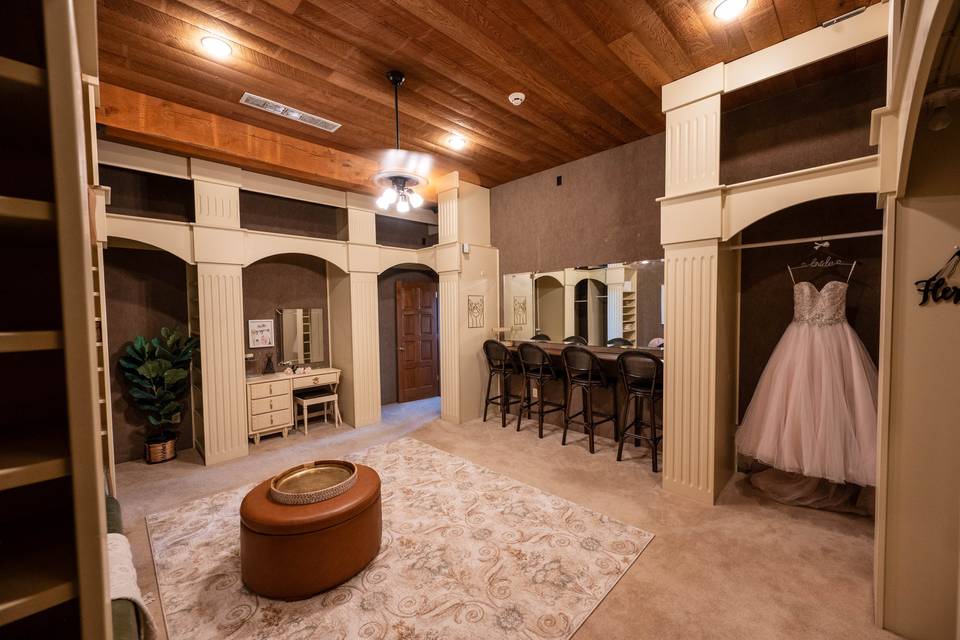 Large Bridal Suite