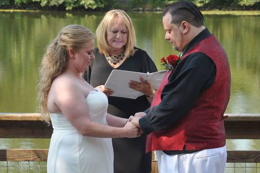 Tatum and Jonathan were so excited to be married by the pond at their favorite neighborhood park.