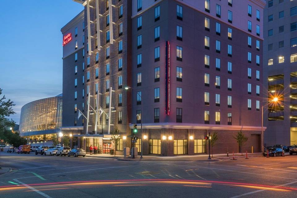 Hampton Inn & Suites Tulsa Downtown