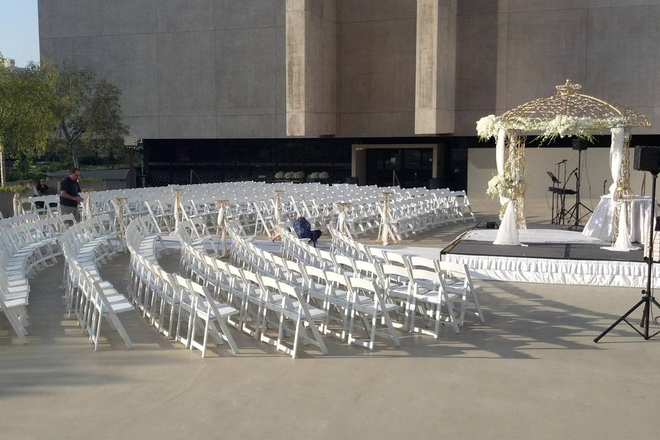 Outdoor ceremony