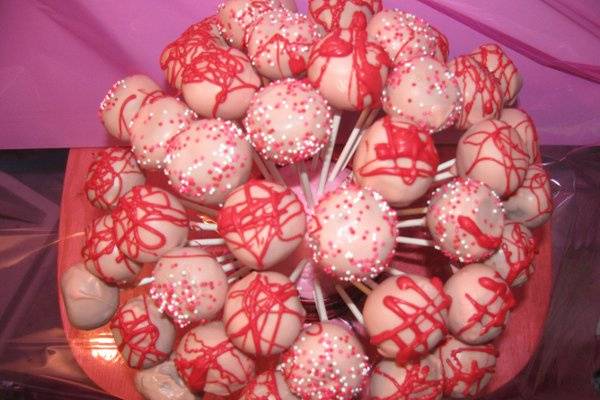 Cake Pops as centerpieces and wedding favors by Syracuse Cake Art