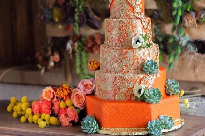 Classic Cakes | Cake Artistry | Carmel, Indiana | Classic cake, Cake  designs, Custom cakes