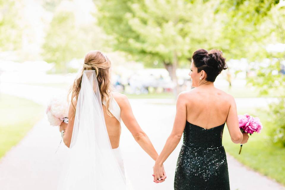 Bride all in white