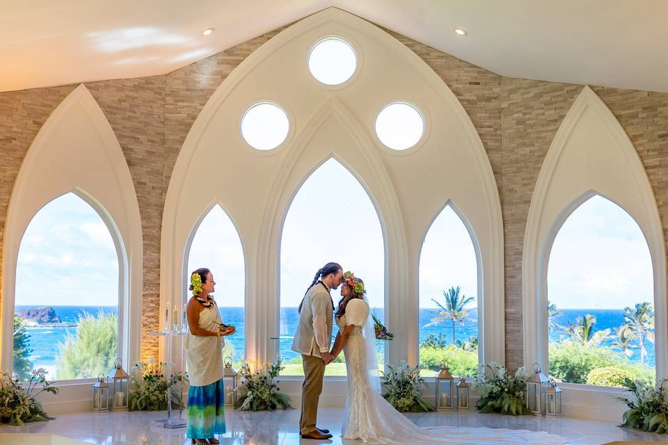 Oahu Wedding Photographer