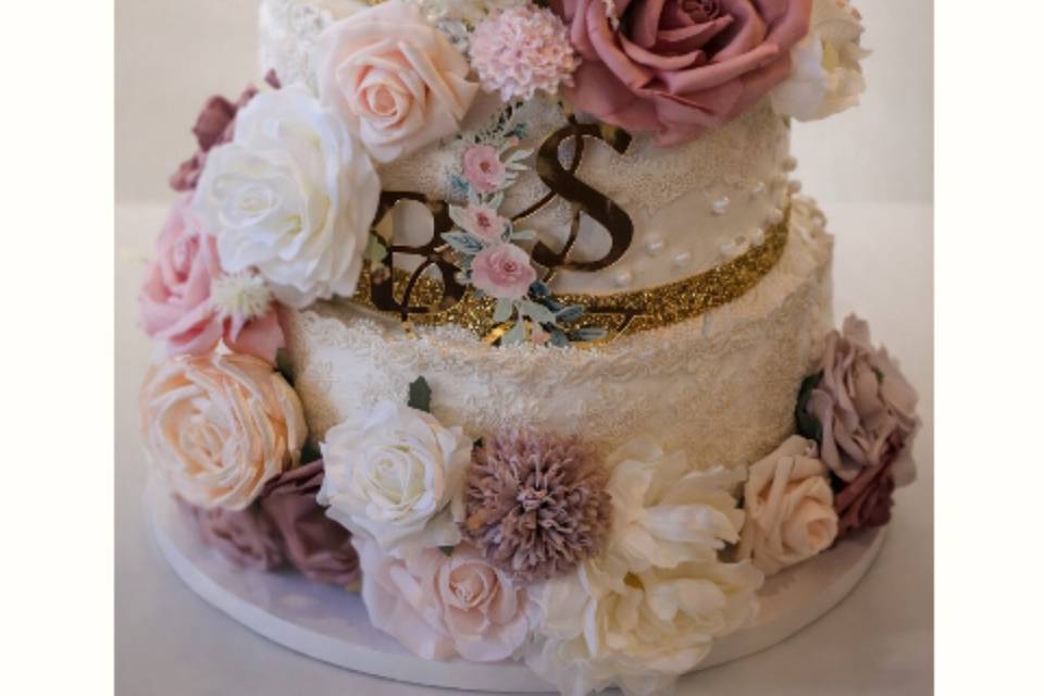 Soft Dusty Rose Wedding Cake