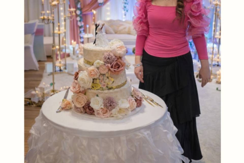 Soft Dusty Rose Wedding Cake