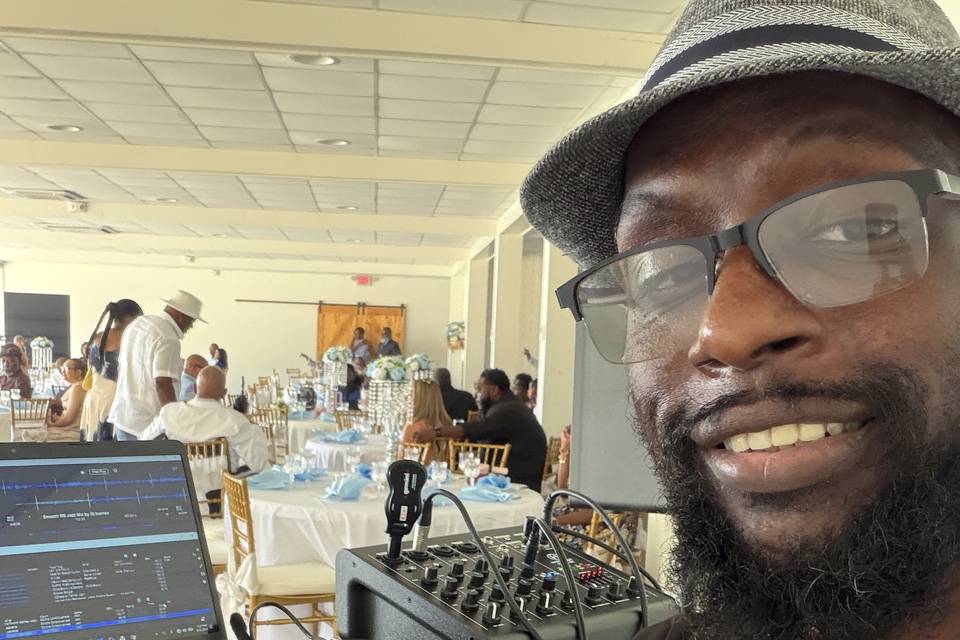 Smiling DJ