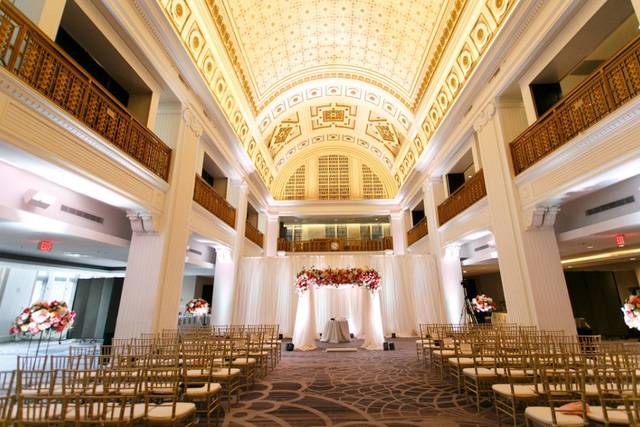 Renaissance Cincinnati Downtown Hotel