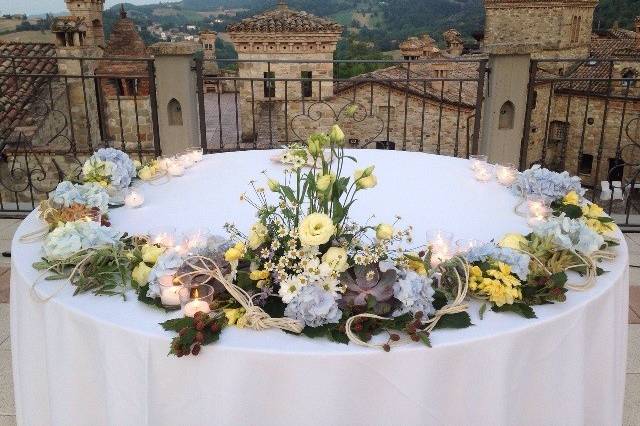 A medieval village for a romantic wedding in Italy