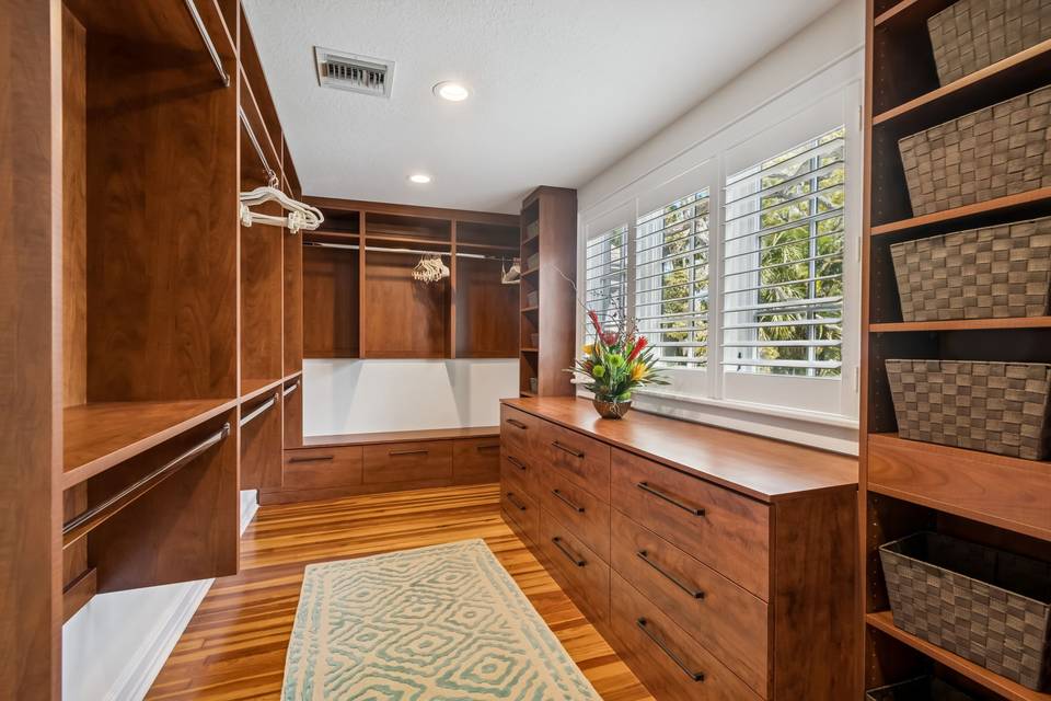 Master Suite Closet