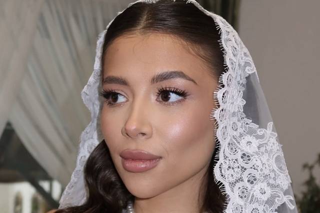 Timeless bridal glam