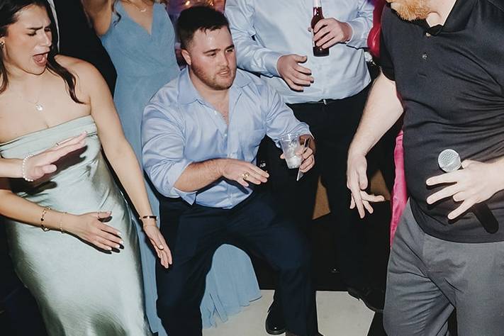 DJ BEB doing some MJ moves!