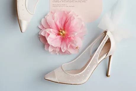 Laura Taylor Weddings LLC