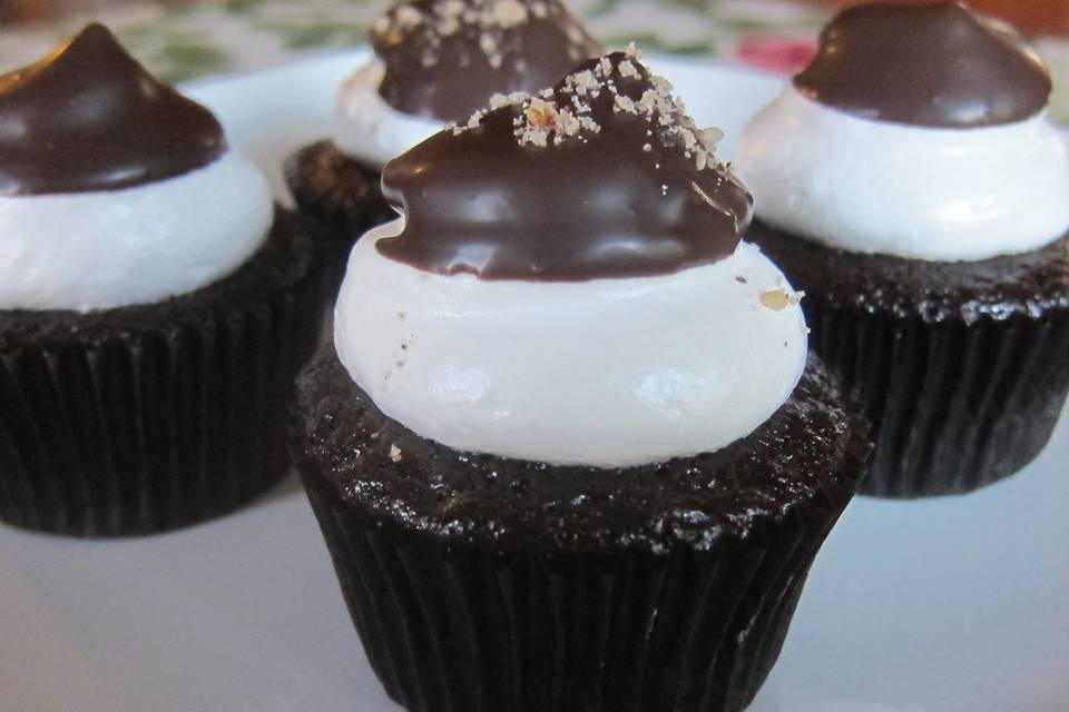 Desserts by Regina