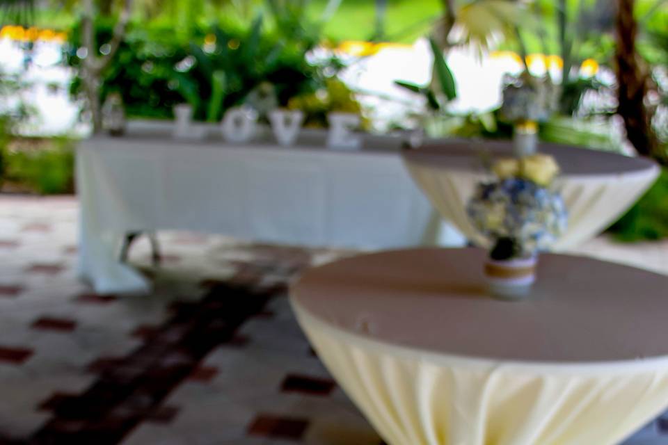 Table centerpiece