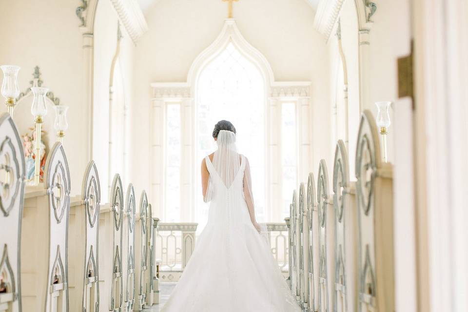 A chapel bride