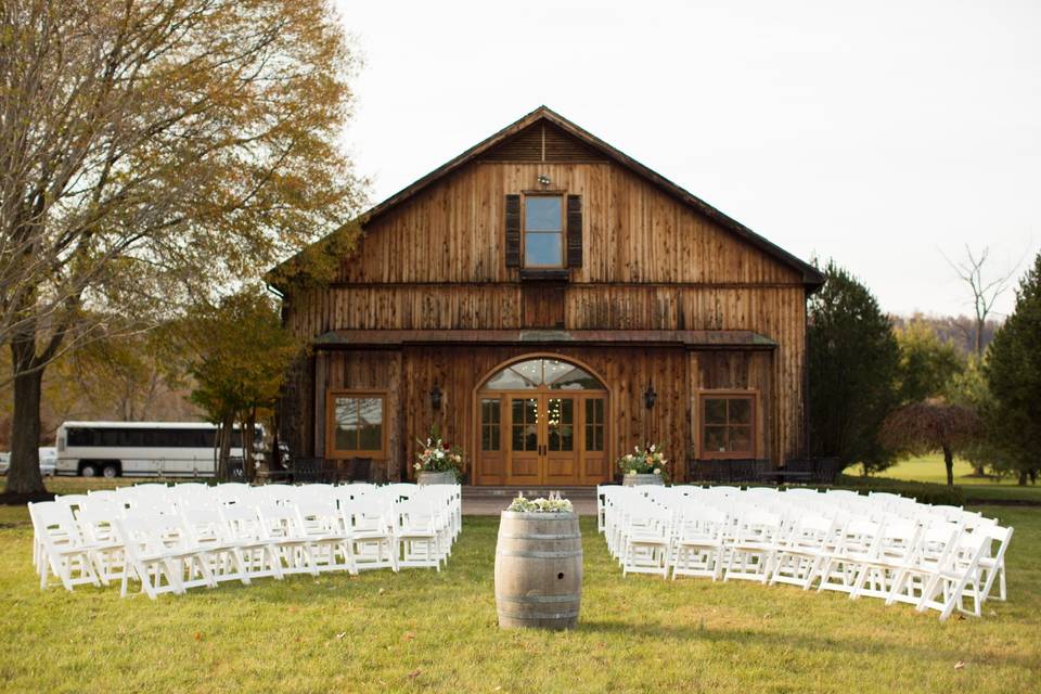 Indoor ceremony set up