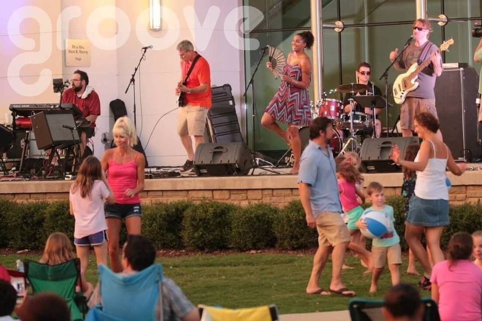 Groove band