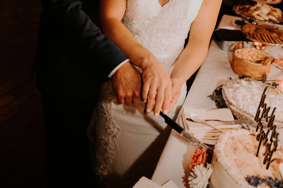 Cutting the cake...