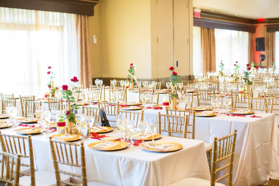 Table setup 150-180 guests