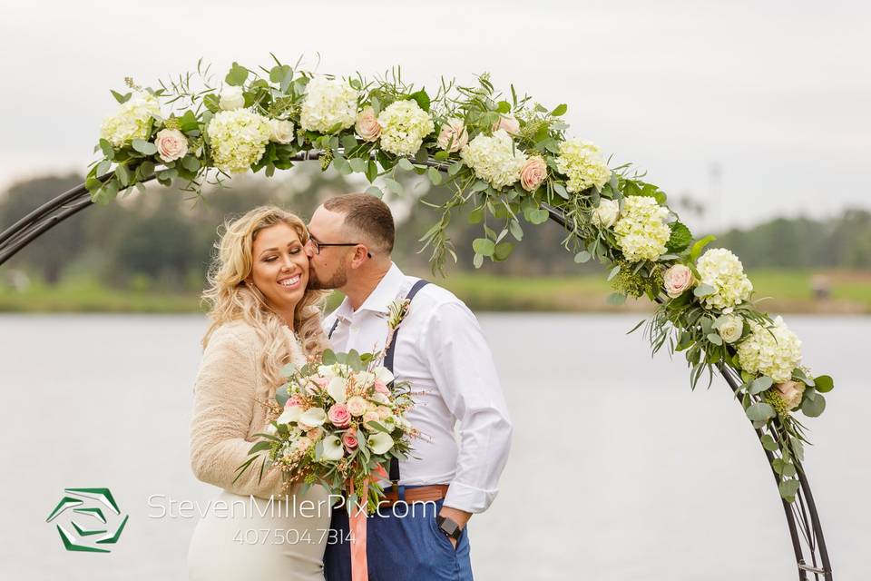 Infinity arch ceremony