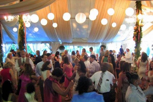 Packed dance floor @ Caramoor.