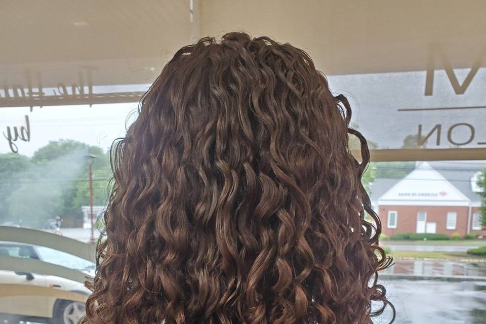 LM SALON