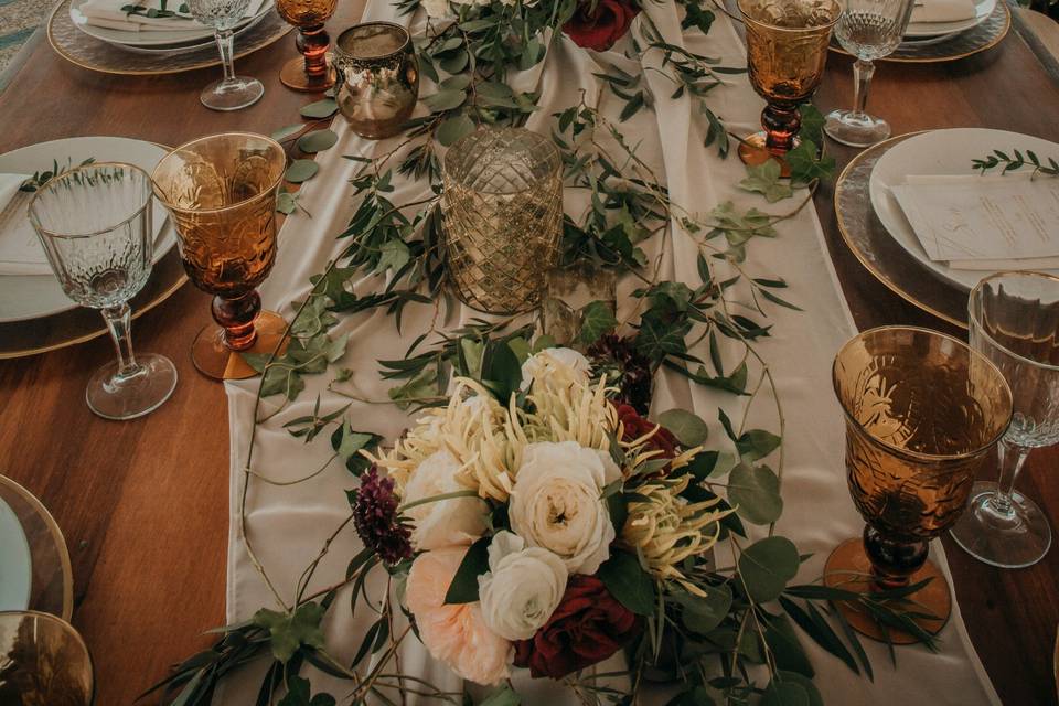 Beautiful romantic tablescape