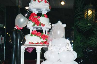 M/M Balloon for the cake or gift table.