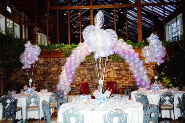 Spiral Arch and Star Crazy Centerpieces