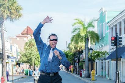 Photo shoot for website, Duval Street , Key West, early morning,... Yay ! Got a lot of 