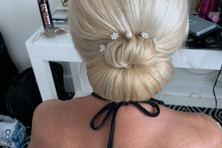 Chignon end