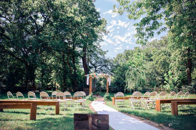 Crooked River Farm Weddings LLC