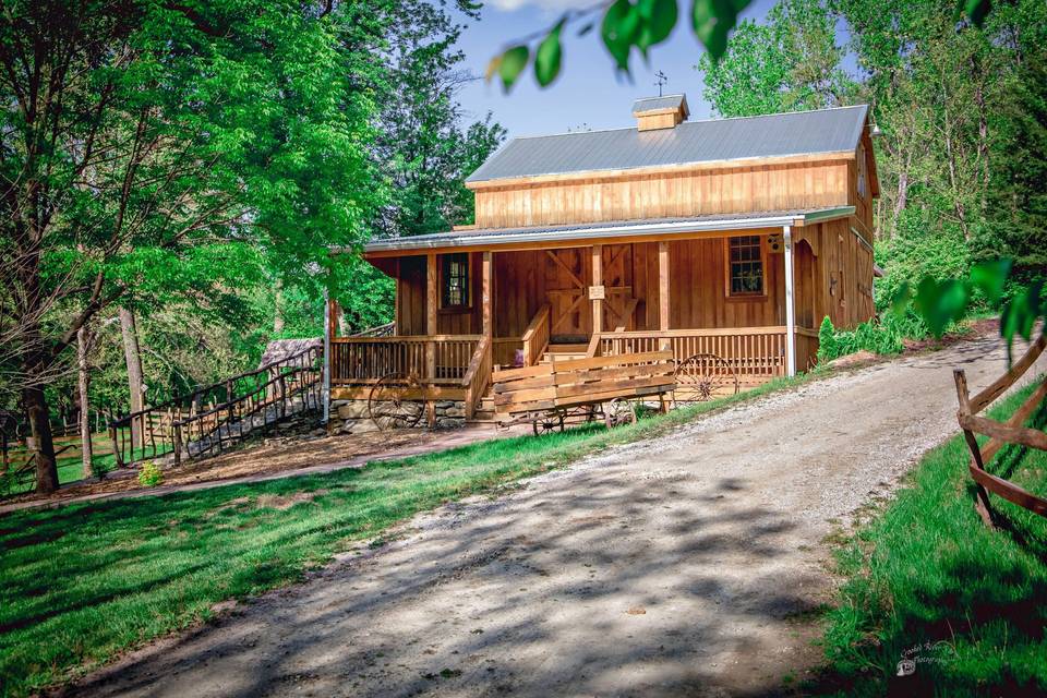 Barn at Crooked River Farm.Photo by Crooked River Farm Photography LLC