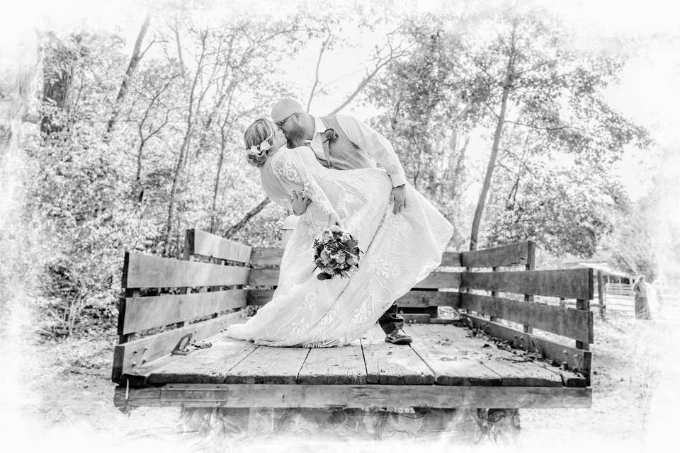 Crooked River Farm Weddings LLC