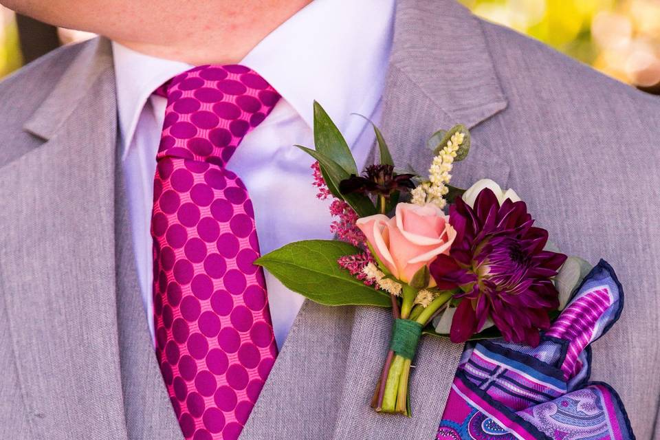 A romantic boutonniere